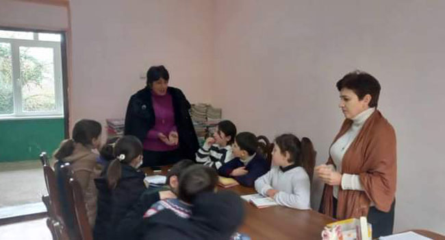 დღეს წიგნი საჯაროდ ნიგორზღველმა მოსწავლეებმაც წაიკითხეს