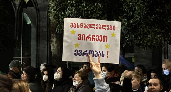ფოტორეპორტაჟი რუსთაველიდან