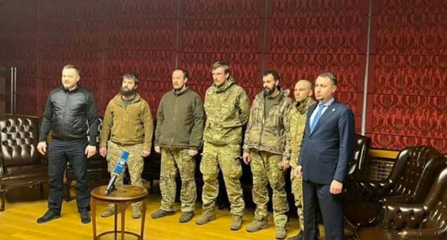 ტყვეობიდან გათავისუფლებული აზოვის პოლკის მეთაურები ომის დასრულებამდე თურქეთში დარჩებიან
