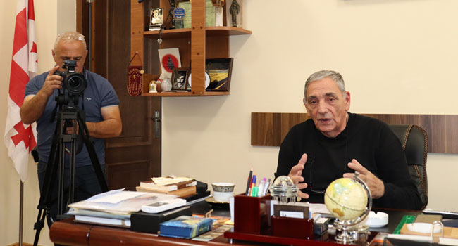 „ყველაზე საზეიმო დღე”_ ოზურგეთის  თეატრის 156-ე სეზონი ექვთიმე ღვთისკაცზე სპექტაკლით  გაიხსნება