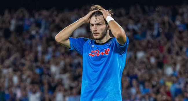 ხვიჩა კვარაცხელია “ოქროს ბურთი 2023-ის” ნომინანტებს შორის დასახელდა